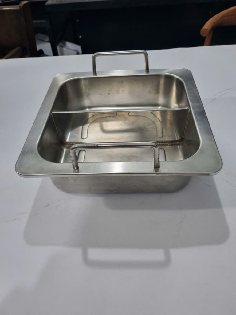 Nồi lẩu inox vuông 2 ngăn kích thước 285x285mm ăn lẩu tại bàn nhà hàng giá rẻ
