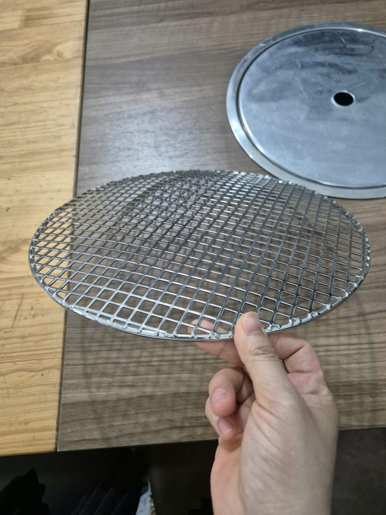 Vỉ nướng chống dính inox 304 nhà hàng BBQ giá rẻ, Vỉ nướng chống dính inox 304 nhà hàng BBQ ở Hà Nội, Vỉ nướng chống dính inox 304 ở HCM, Vỉ nướng chống dính inox 304 ở Đồng Nai, Vỉ nướng chống dính inox 304 ở Bình Dương, Vỉ nướng chống dính inox 304 ở Lâm Đồng, Vỉ nướng chống dính inox 304 ở Đà Lạt, Vỉ nướng chống dính inox 304 ở Vũng Tàu, Vỉ nướng chống dính inox 304 ở Bà Rịa, Vỉ nướng chống dính inox 304 ở Gò Vấp, Vỉ nướng chống dính inox 304 ở Bình Dương, Vỉ nướng chống dính inox 304 ở Cần Thơ, Vỉ nướng chống dính inox 304 ở Quận 1, Vỉ nướng chống dính inox 304 ở quận 12, Vỉ nướng chống dính inox 304 ở Thủ Đức, Vỉ nướng chống dính inox 304 ở Đà Nẵng, Vỉ nướng chống dính inox 304 ở Phú Quốc, Vỉ nướng chống dính inox 304 ở Phan Thiết, Vỉ nướng chống dính inox 304 ở Huế, Vỉ nướng chống dính inox 304 ở Nha Trang, Vỉ nướng chống dính inox 304 ở Khánh Hòa, Vỉ nướng chống dính inox 304 ở Ninh Bình, Vỉ nướng chống dính inox 304 ở Hải Dương, Vỉ nướng chống dính inox 304 ở Bắc Ninh, Vỉ nướng chống dính inox 304 ở Bắc Giang, Vỉ nướng chống dính inox 304 ở Hà Nam, Vỉ nướng chống dính inox 304 ở Phú Thọ, Vỉ nướng chống dính inox 304 ở Vĩnh Phúc, Vỉ nướng chống dính inox 304 ở Cầu Giấy, Vỉ nướng chống dính inox 304 ở Mỏ Vỉ nướng inox 304 chống dính không tay cầm tiện dùng cho bếp nướng BBQ nhà hàng
