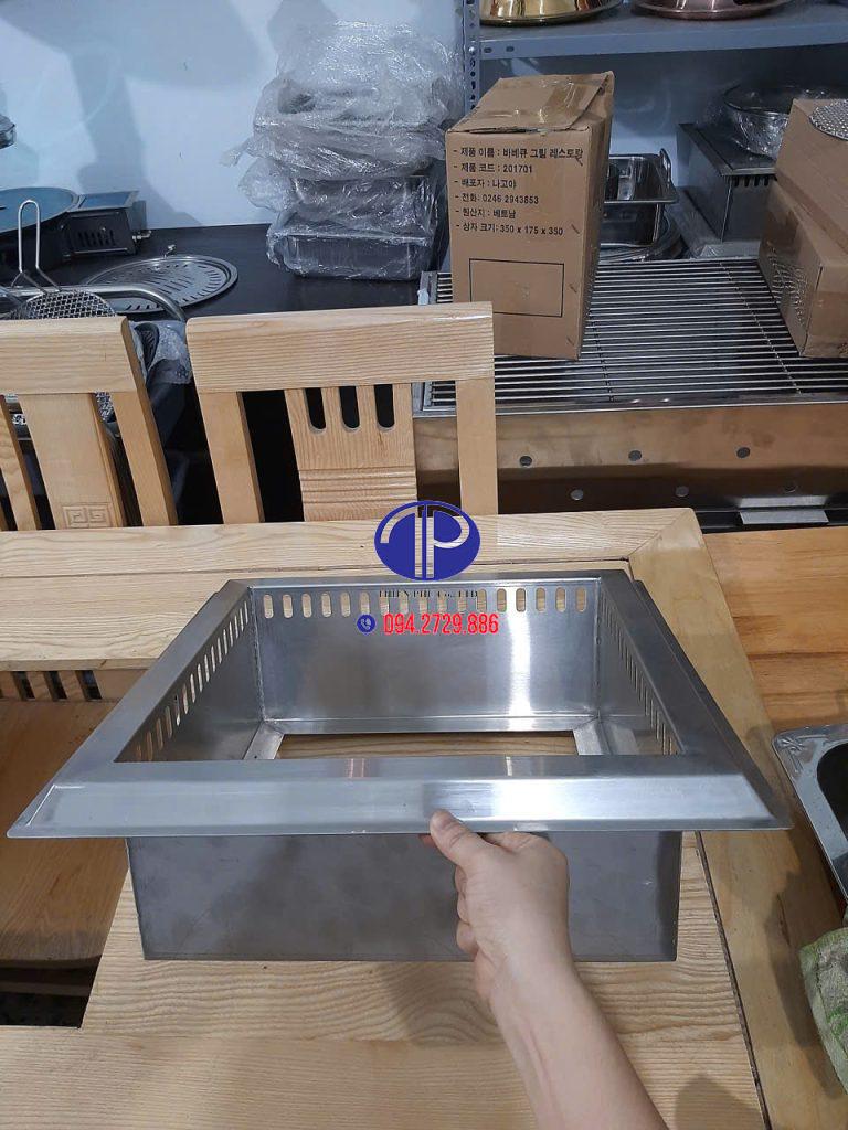 Khay chắn lắp đặt an toàn khi sử dụng