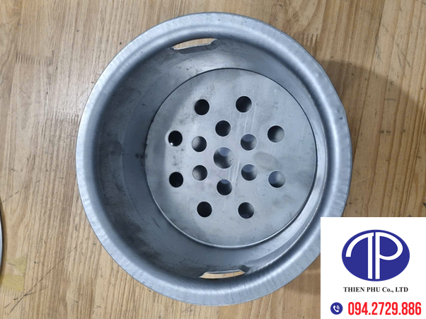 Xô than inox sản xuất quay tai đột liền cho bếp nướng BBQ tại bàn